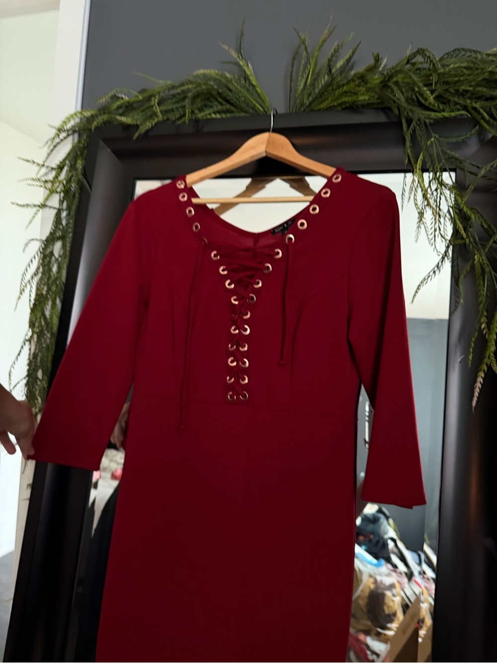 Sami & Jo Burgundy Lace-Up Grommet Sheath Midi Dress Size M - Picture 8 of 14
